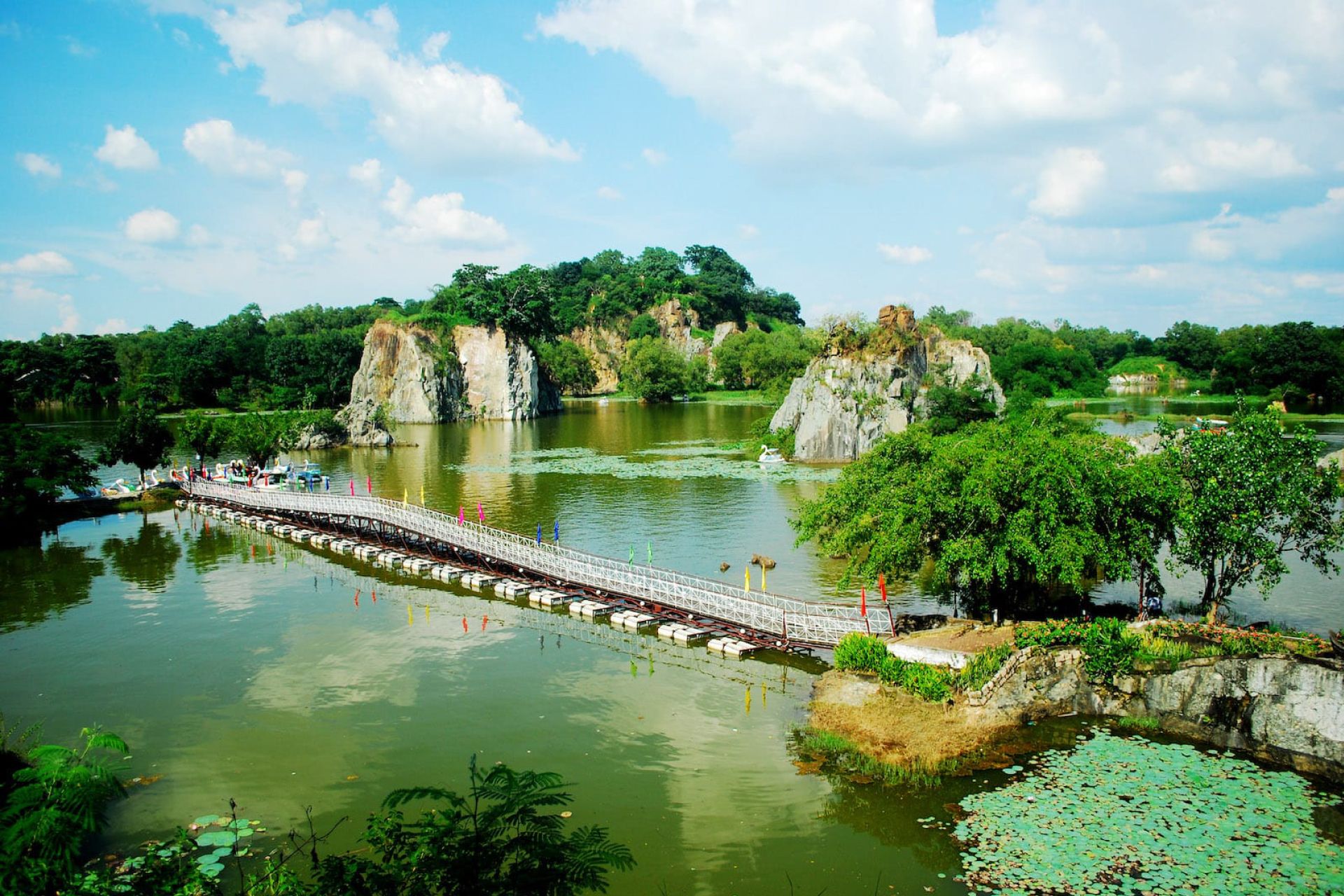 Công viên đá hình Dầu Giây